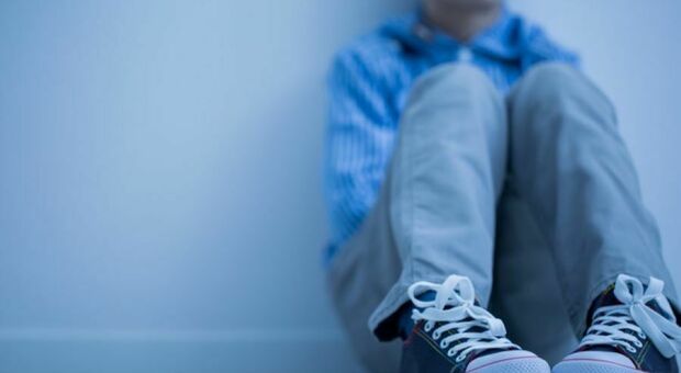 Bimbo di 4 anni si accascia