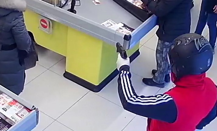 Rapinatori di supermercati arrestati dai Carabinieri