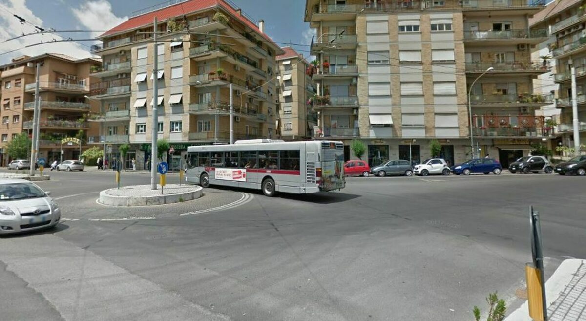 Ha un malore si accascia e muore