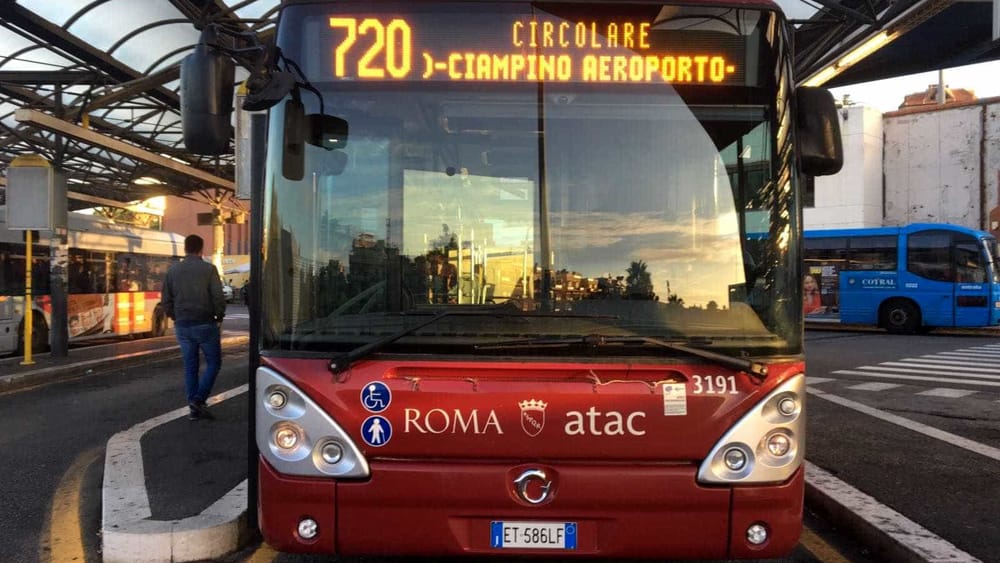 A fuoco bus stazione Ciampino