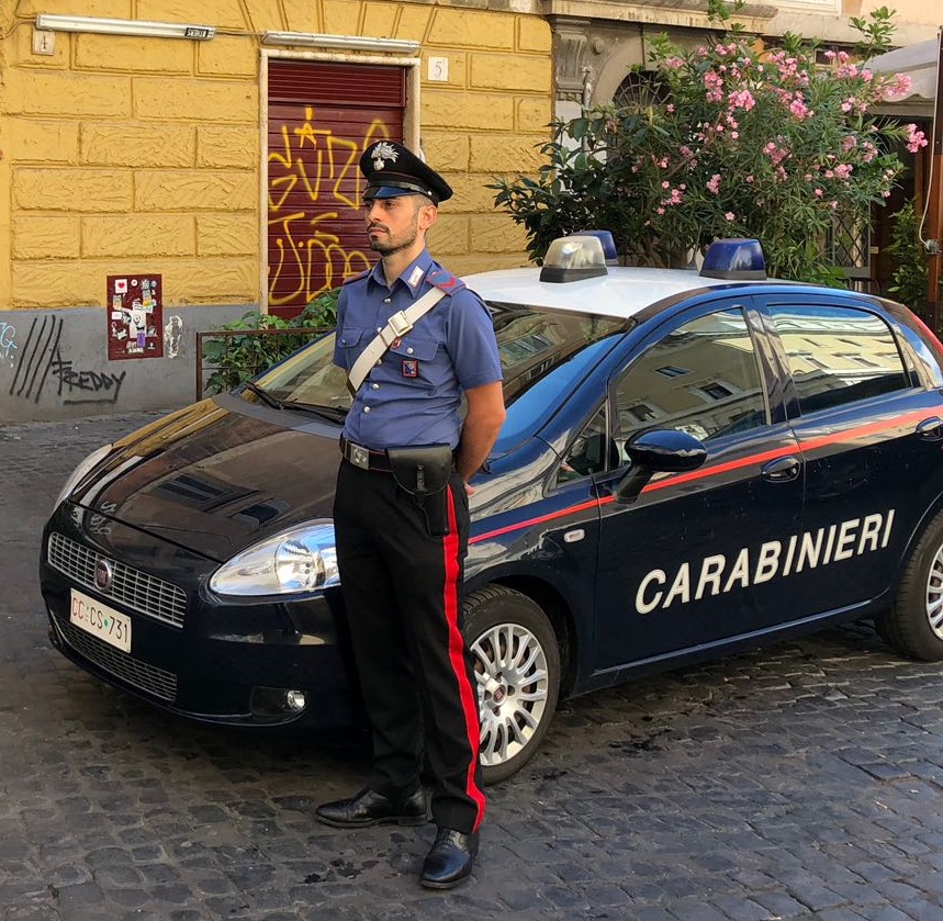 Ladri minorenni colti sul fatto a via Dandolo