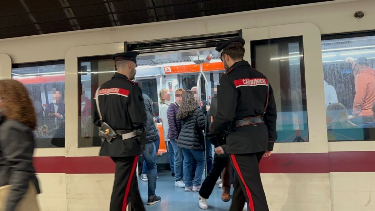 Borseggiatori nel mirino dei Carabinieri: 8 arresti