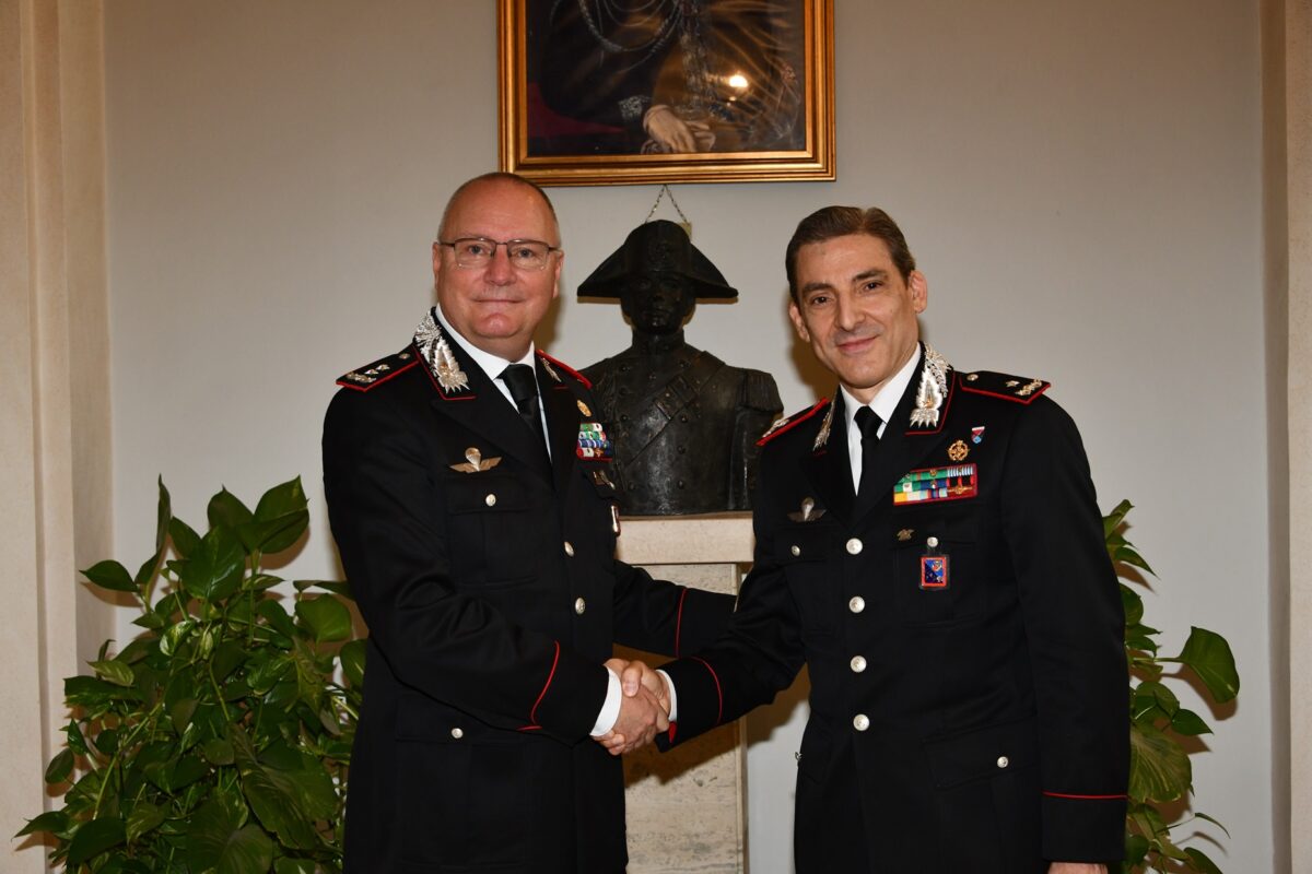 Il Generale Taurelli Salimbeni alla prima visita da Comandante dei CC del Lazio