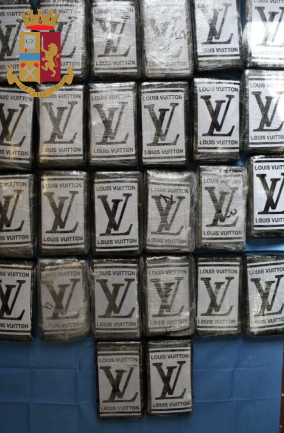 Cocaina per due milioni di euro sequestrata a Santa Maria di Galeria