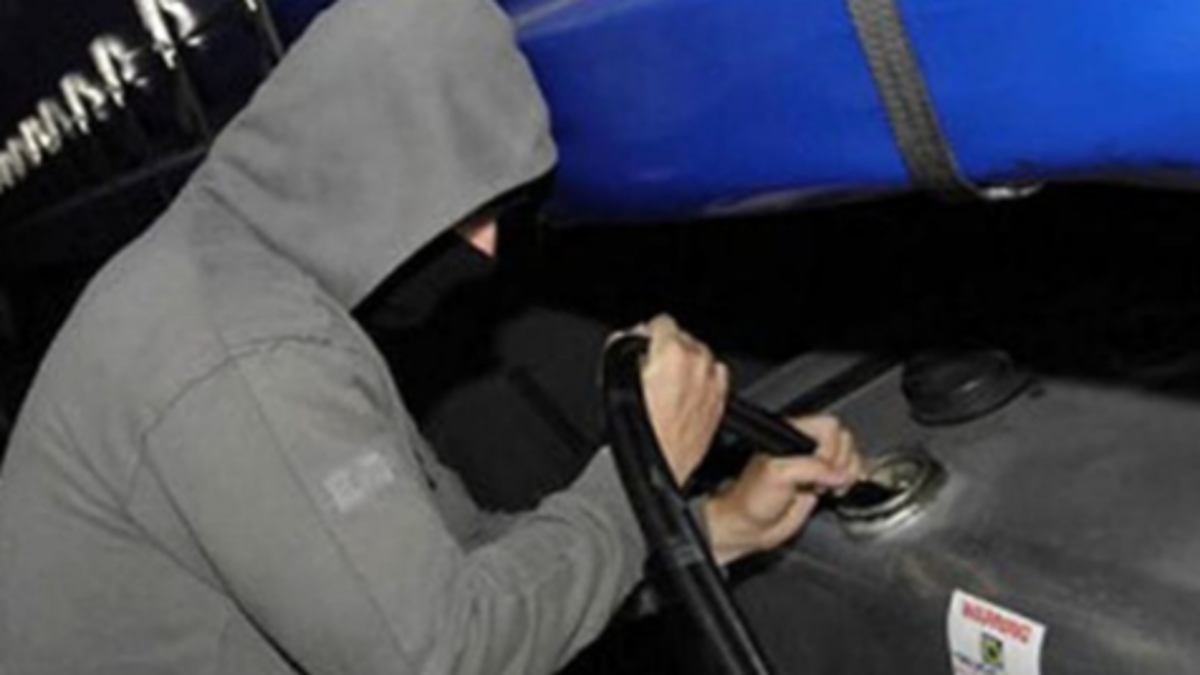 Rubavano gasolio e benzina