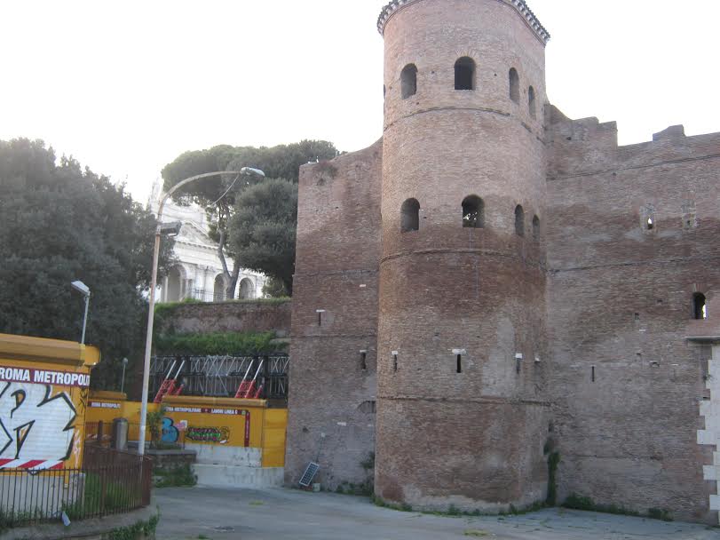 Scritta sulle Mura Aureliane