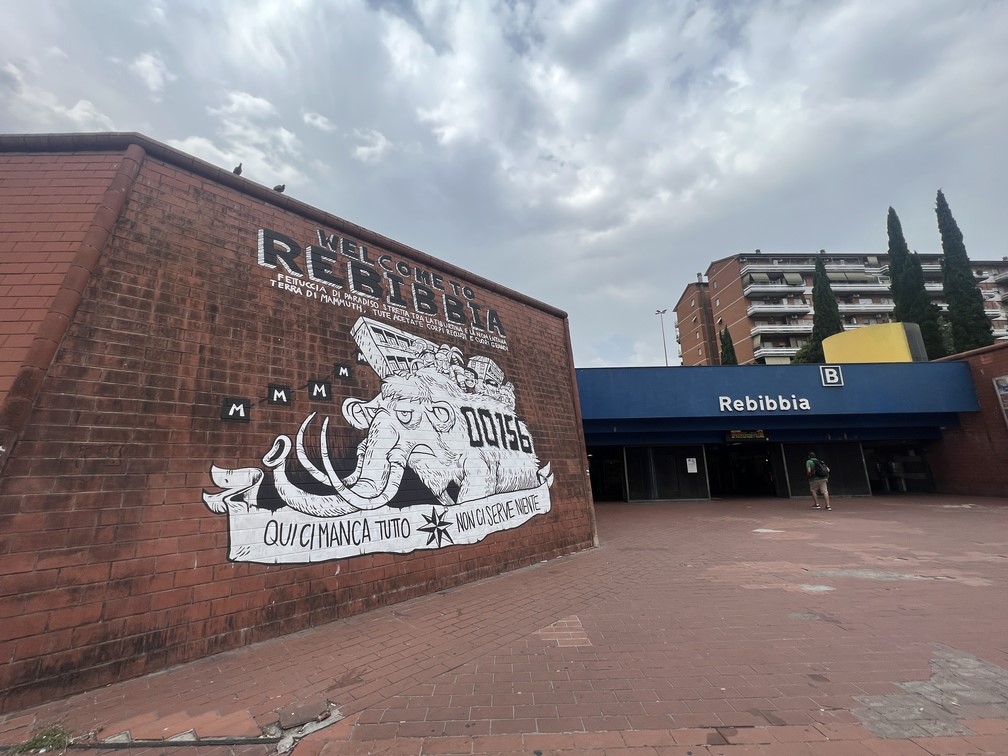 Mammuth di Rebibbia trasformato in eco-murales