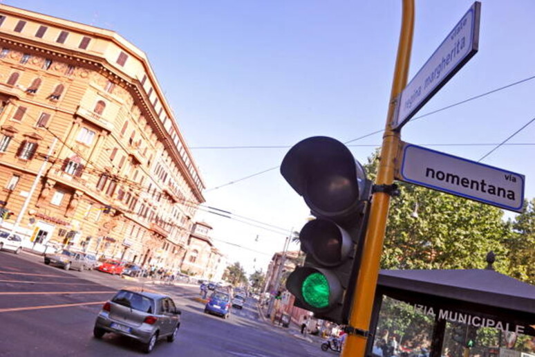 Morta in incidente a Roma