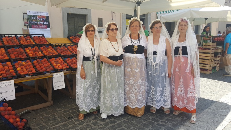 Sagra delle Pesche Castel Gandolfo