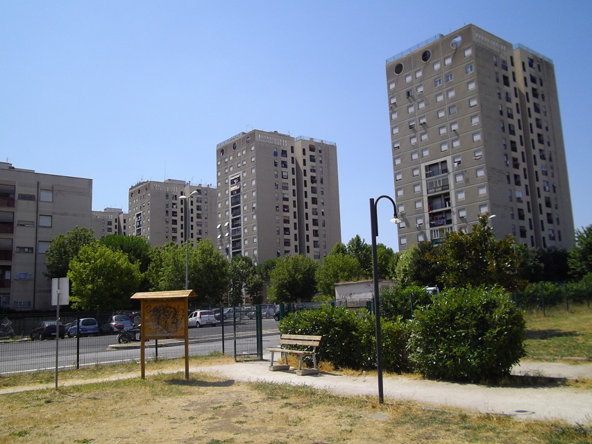 Abusivismo a Tor Bella monaca