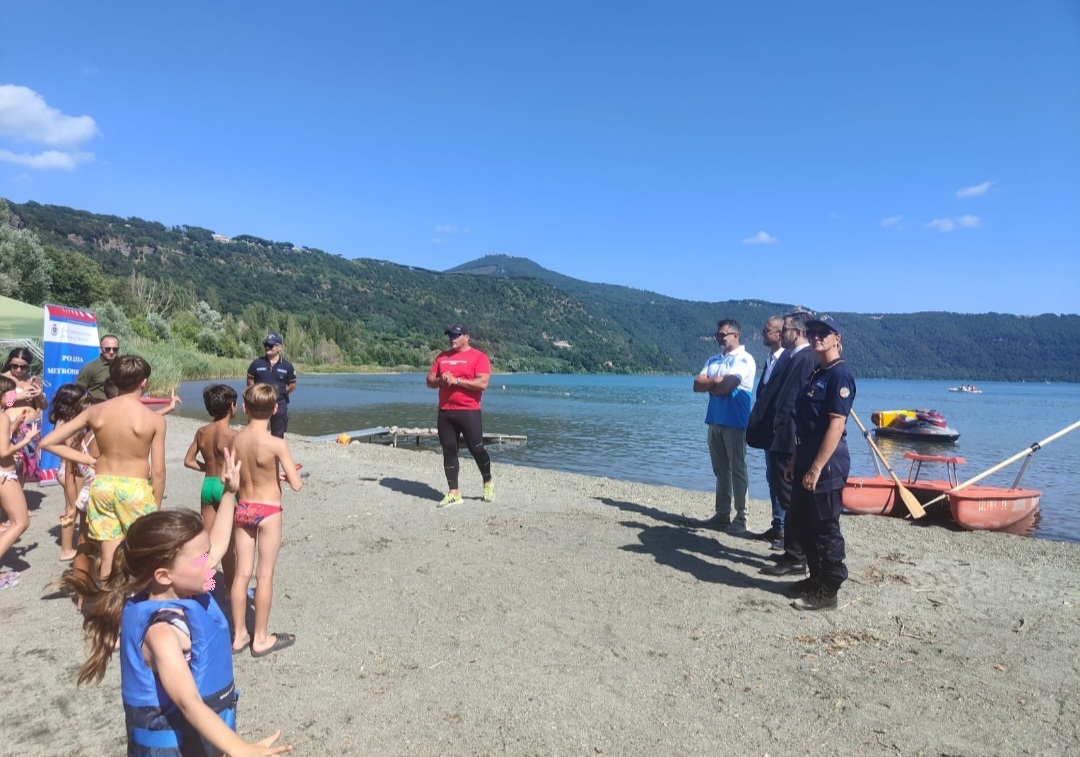 Lezioni in spiaggia al lago di Albano