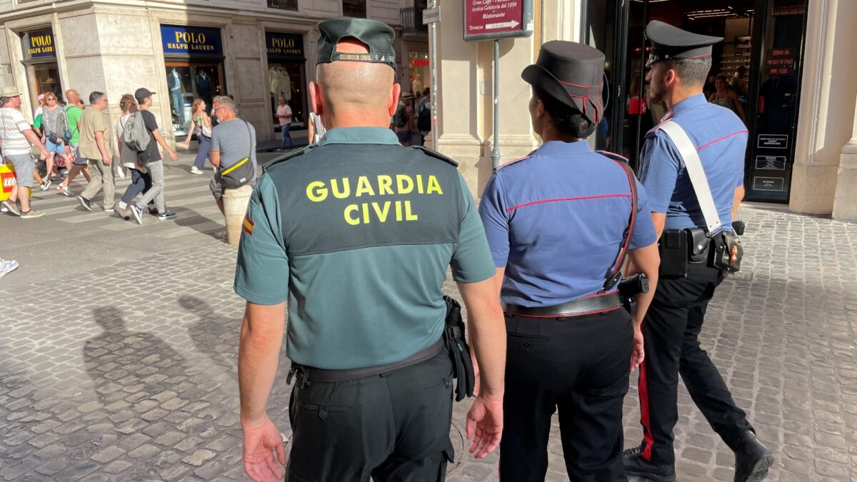 Carabinieri e Guardia Civil spagnola in pattuglia per la Capitale