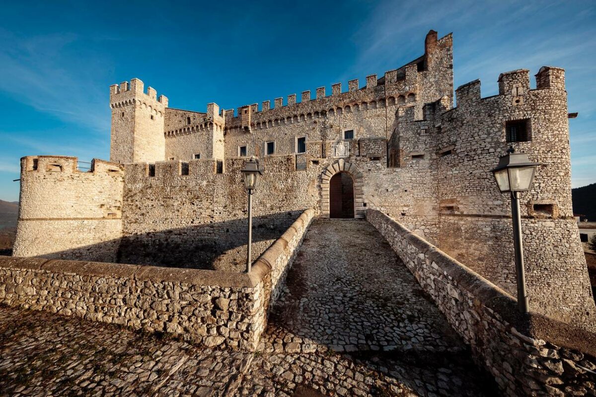 Castello divino a Nerola il 22