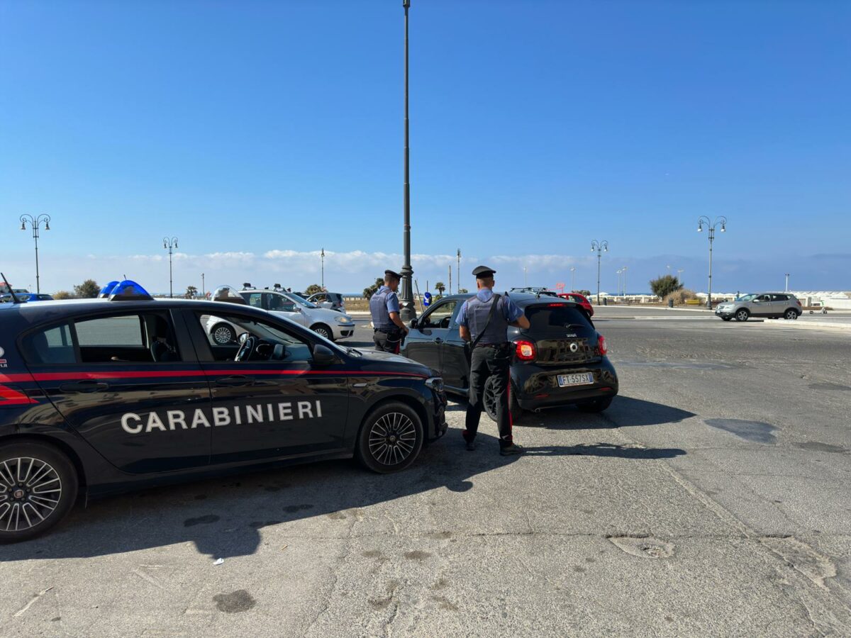 Serie di controlli dei Carabinieri sul litorale