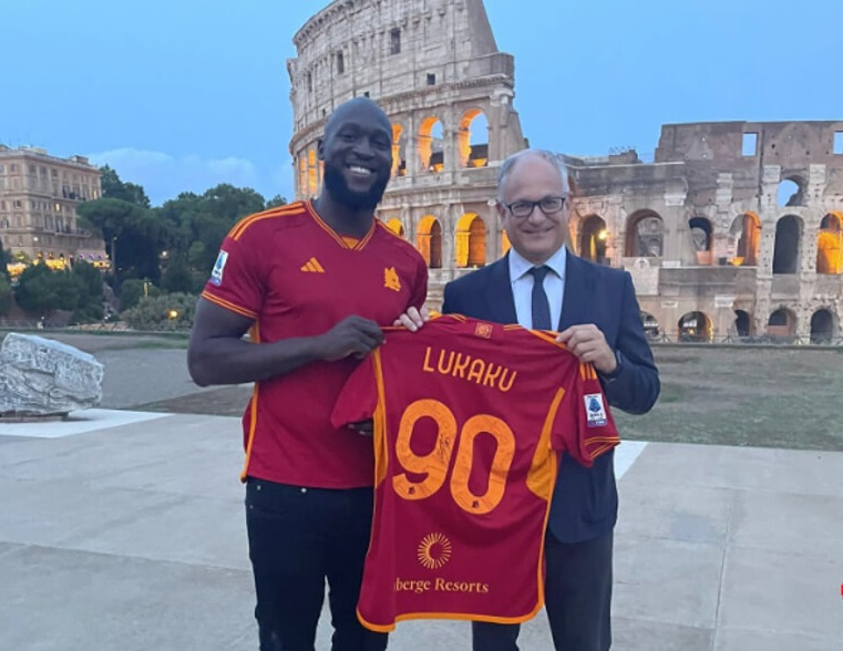 Polemiche per il post social del sindaco Gualtieri con Lukaku