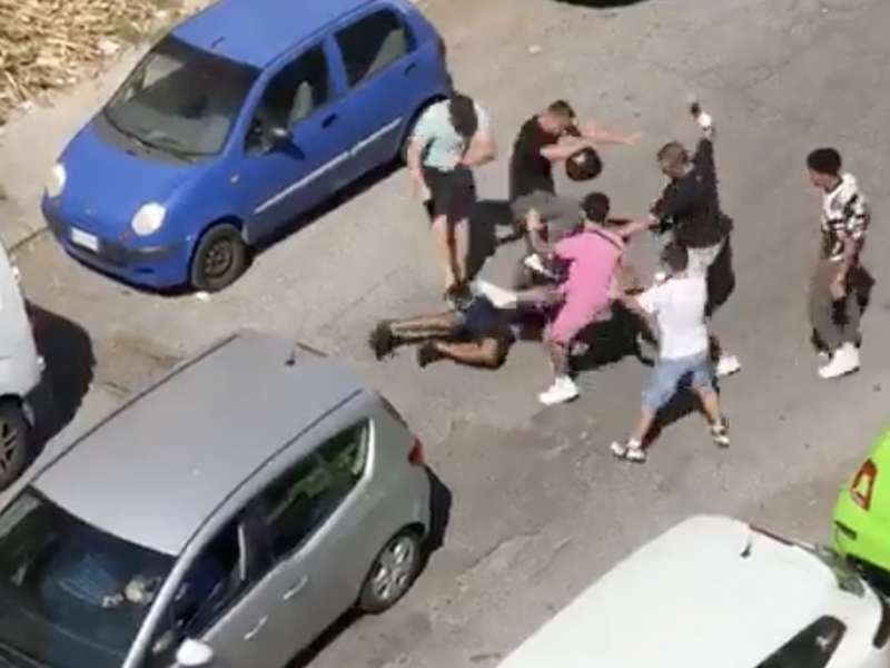 Scippatore linciato al Quarticciolo