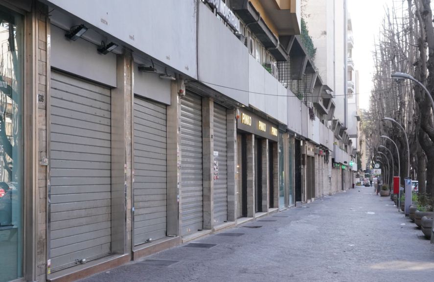 A Roma e nel lazio negozi chiusi