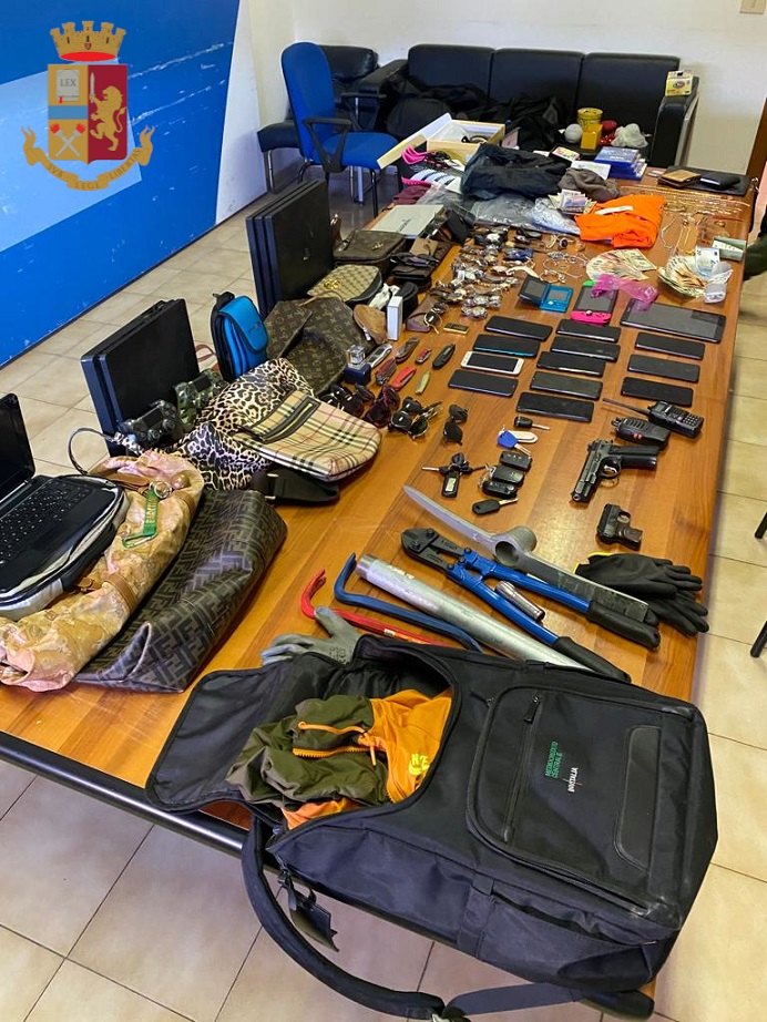 Banda da furti in appartamento arrestata ad Ostia