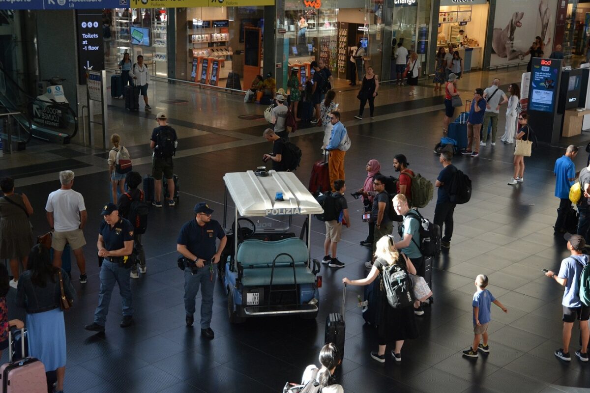 Operazione Alto Impatto della Polizia nella Stazione Termini