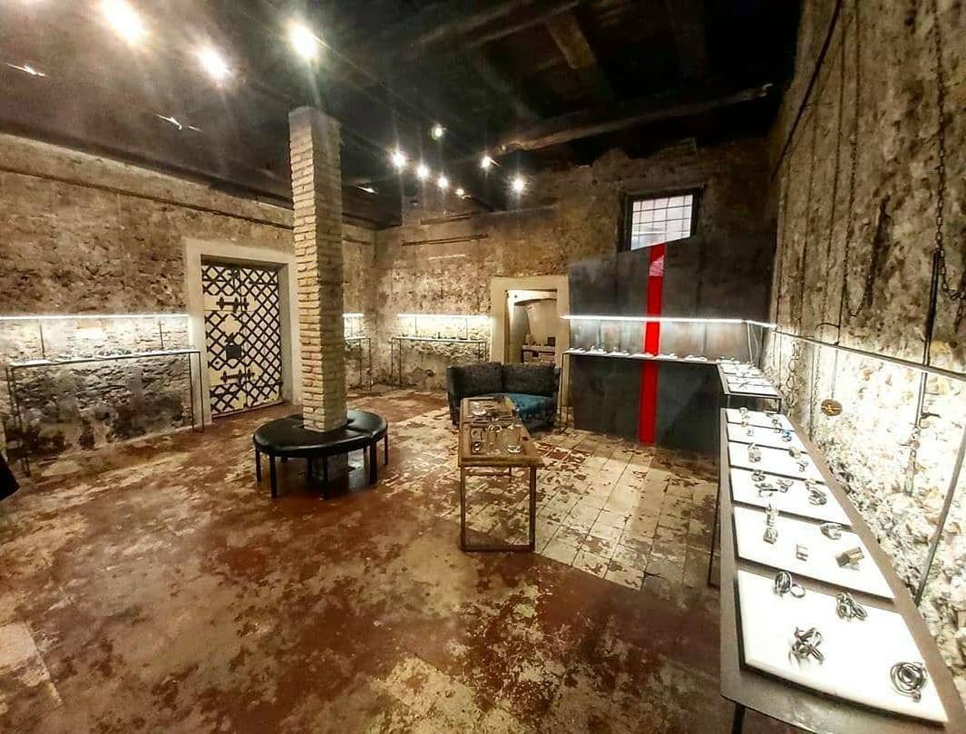 Alla galleria Incinque Open Art Monti il progetto Incinque Jewels