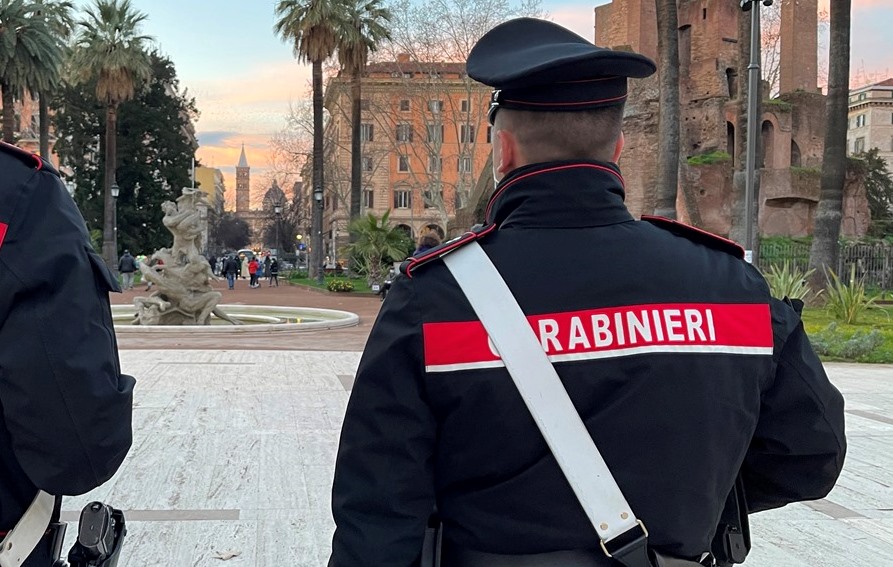 Controlli dei Carabinieri in zona Esquilino