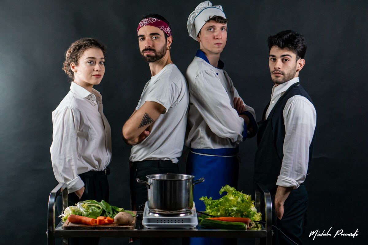 torna in scena al Teatro Lo Spazio, dal 30 novembre al 3 dicembre, IL MINESTRONE