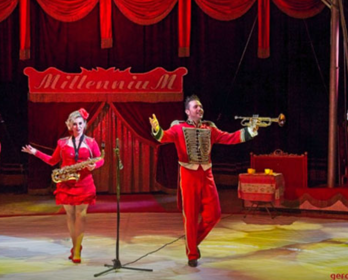 Millennium Christmas circus