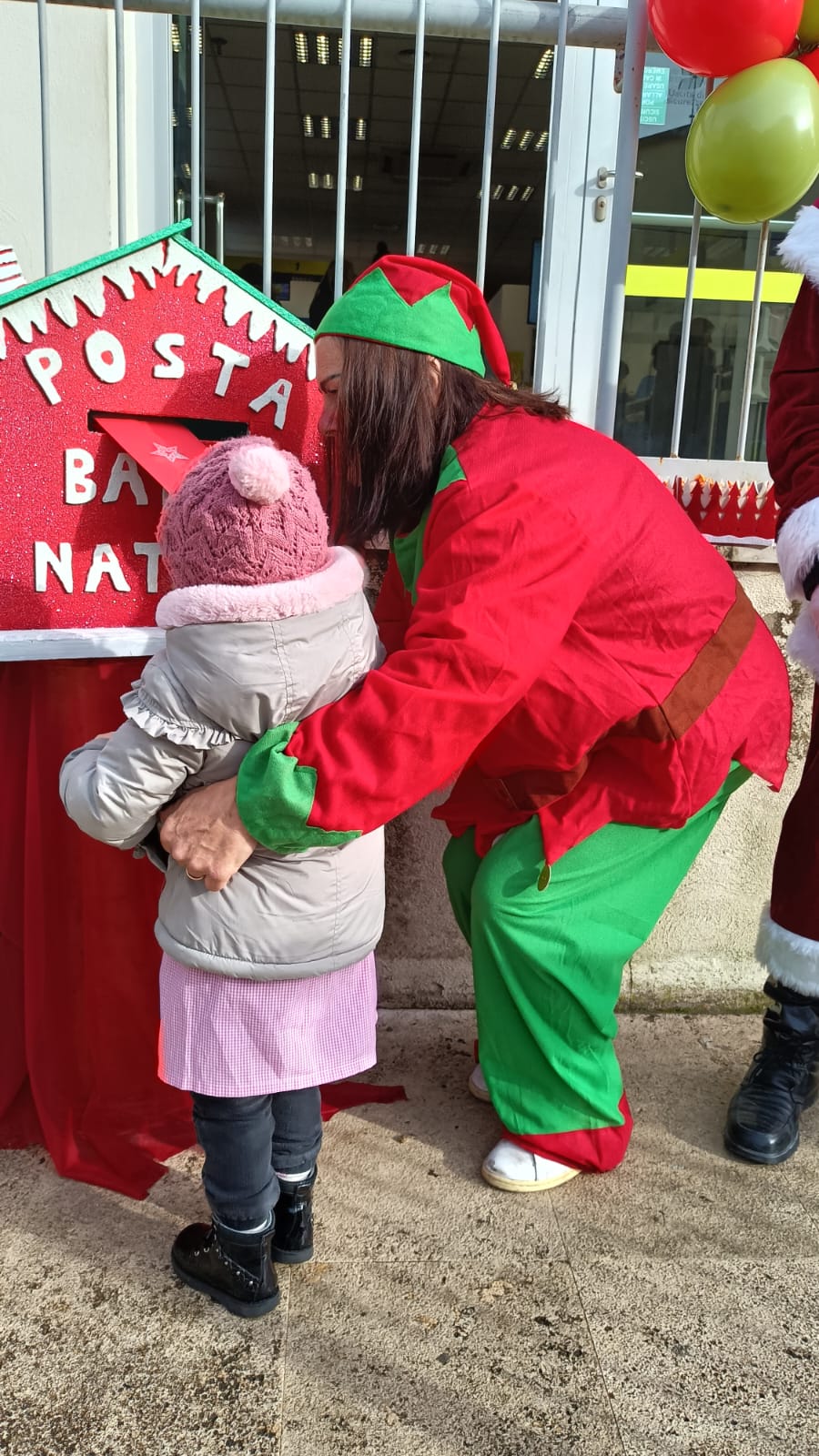 Consegna speciale per 130 bambini a Labico: letterina a Babbo Natale