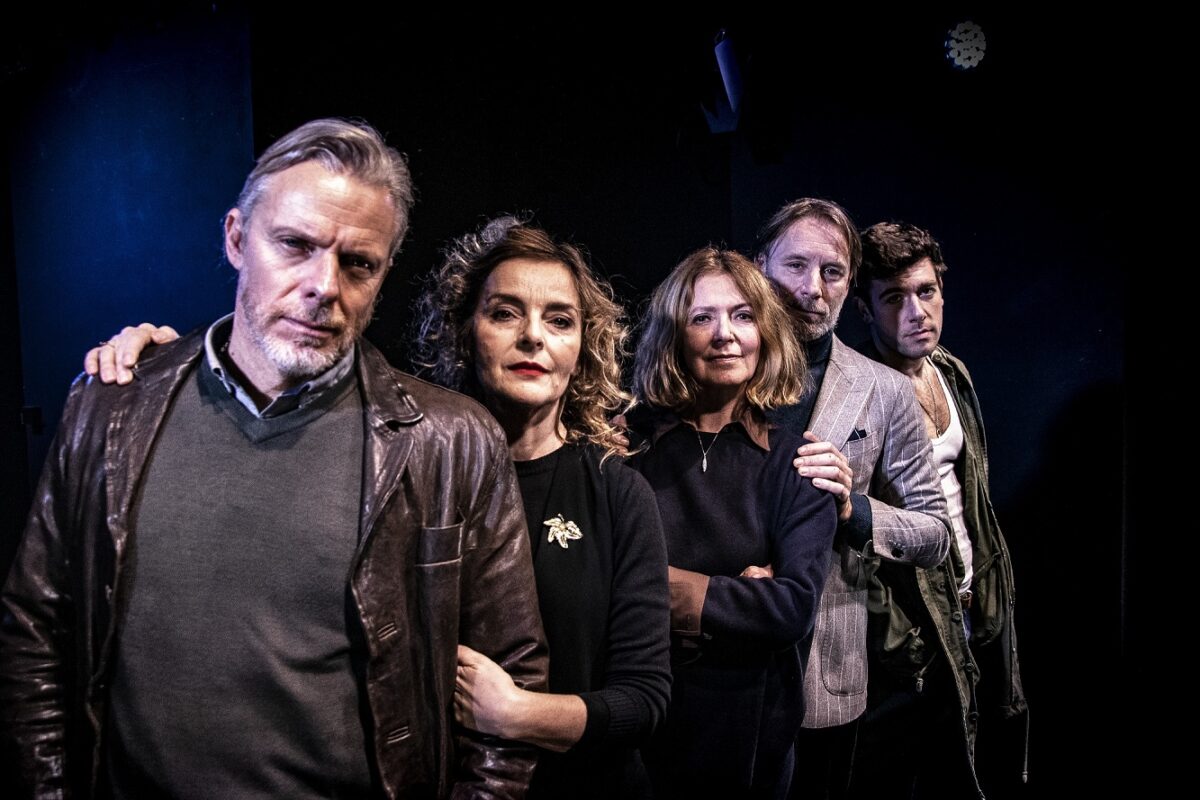“Metti, una sera a cena” all’OFF/OFF Theatre dal 19 al 28 gennaio