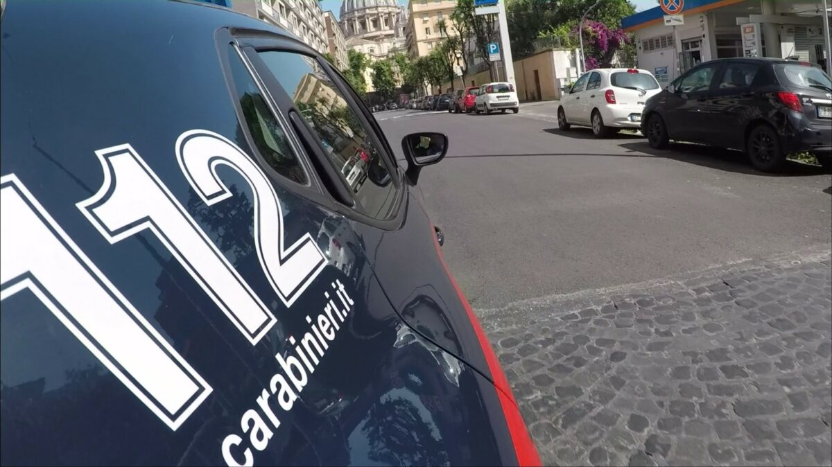 Maltrattamenti in famiglia: 17enne arrestato in flagranza a Roma