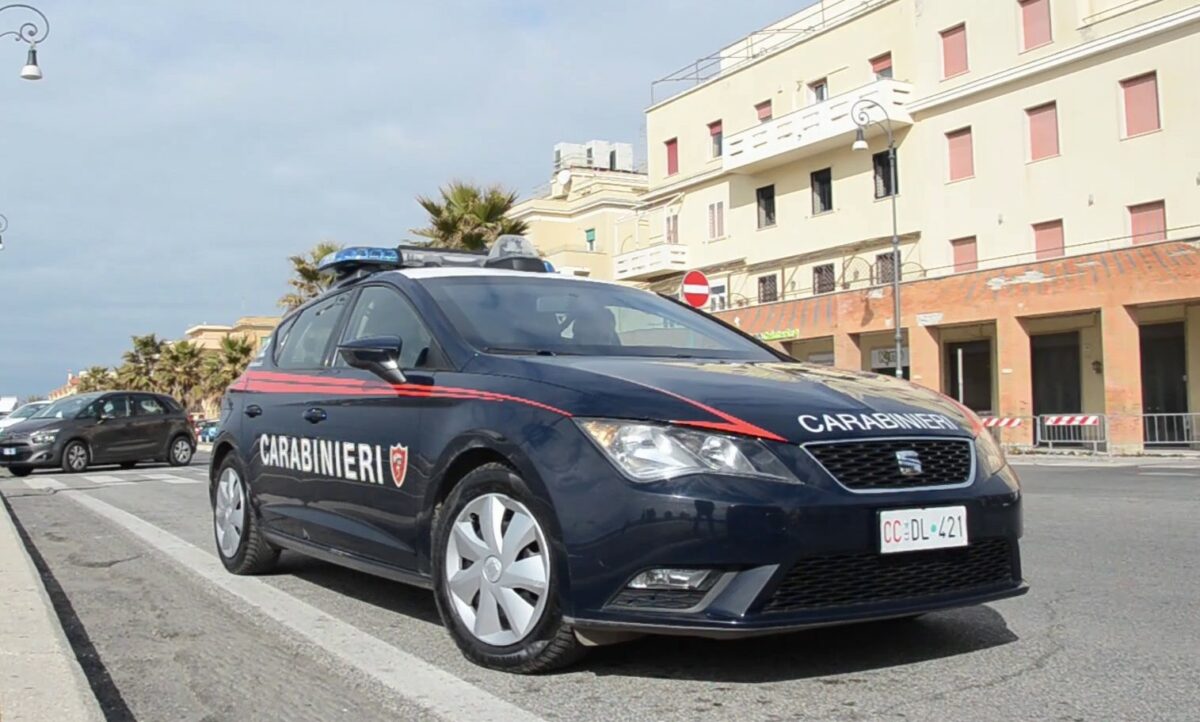 Finti poliziotti per una rapina: due romani in manette