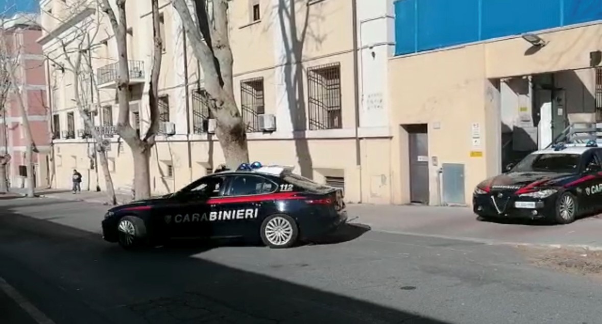 16enne si finge Carabiniere, ma finisce in manette a Civitavecchia