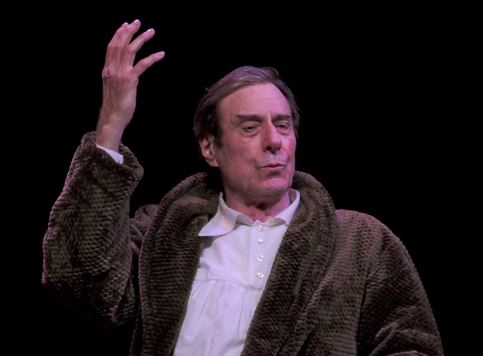 Al Teatro Arcobaleno, dal 18 al 21 aprile, Coppia D’Assi