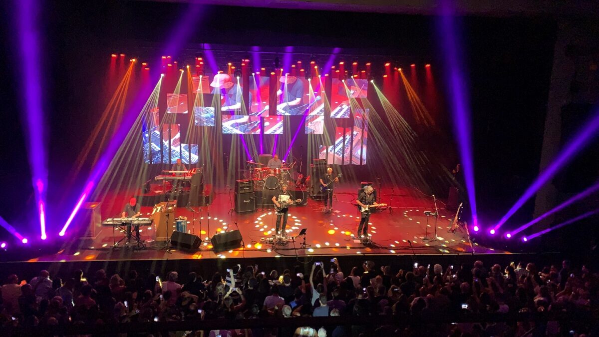 Il 4U World Tour dei DSLDire Straits Legacy il 15 aprile tornerà a Roma