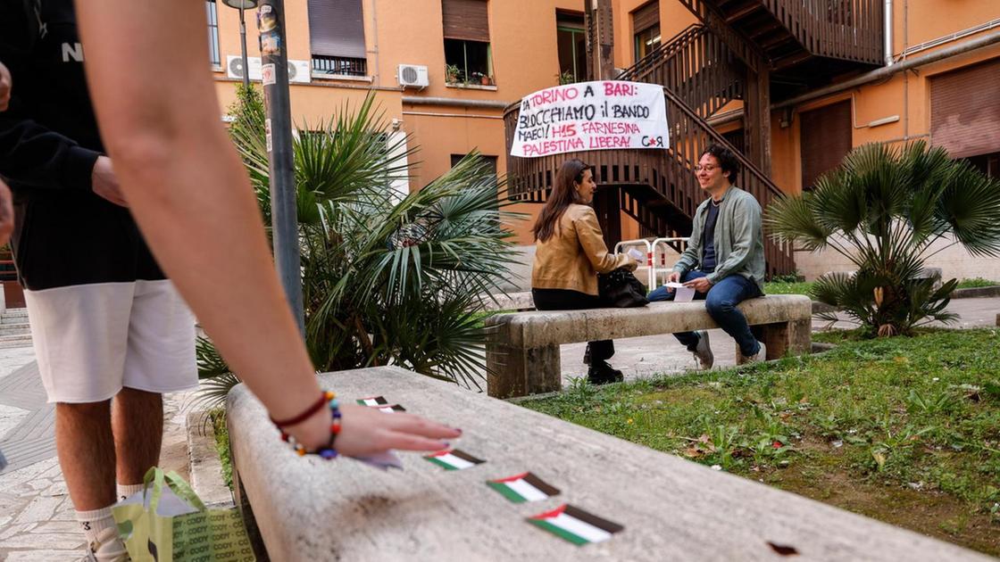 Studentesse incatenate