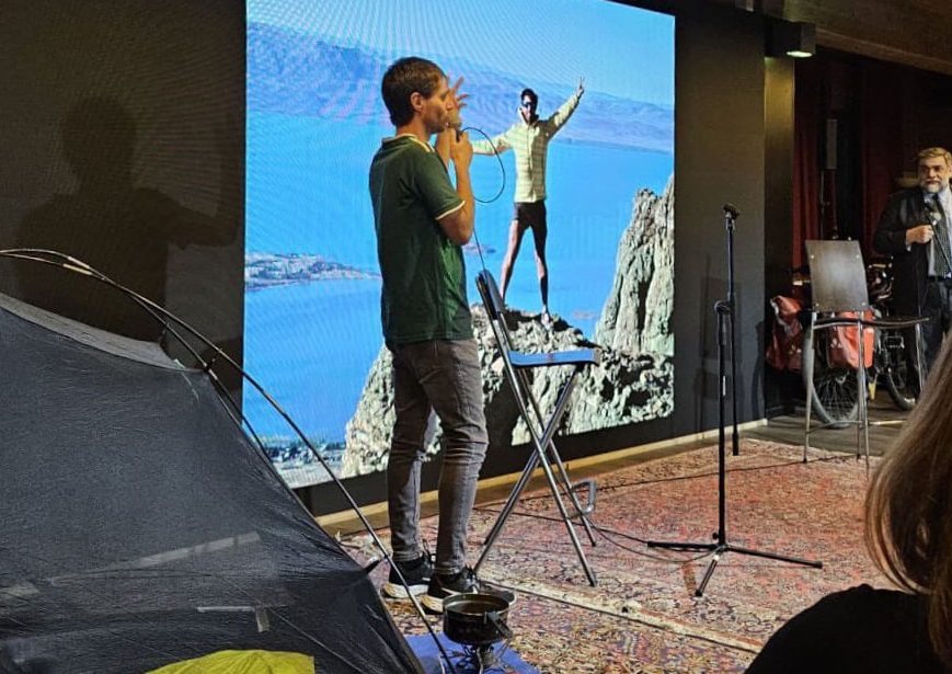 Serata speciale di racconto per Valerio Rossi all'Acme Studio di Ladispoli