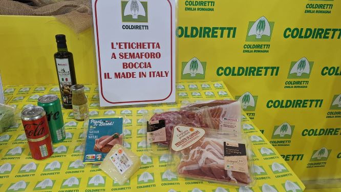 Salumi e formaggi italiani Dop marchiati con il bollino rosso in Europa