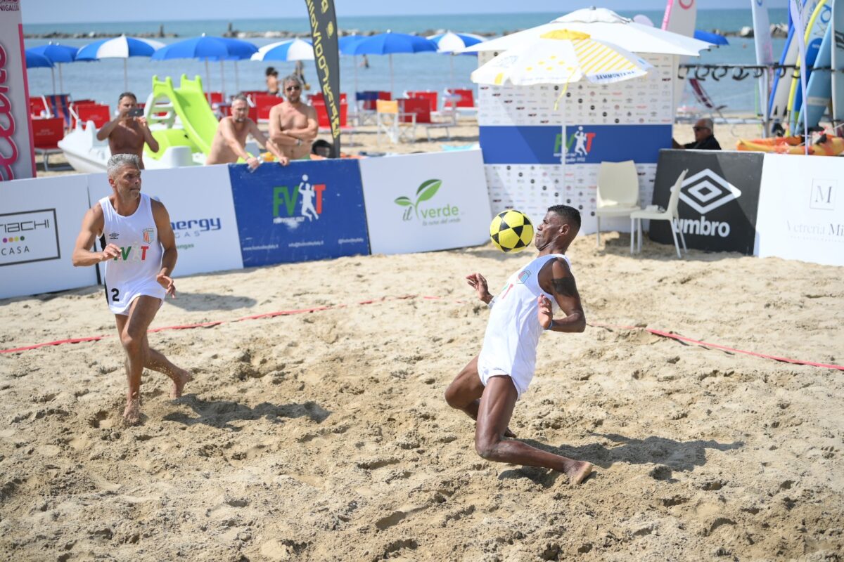 Prima edizione del Campionato italiano juniores di Footvolley a Roma