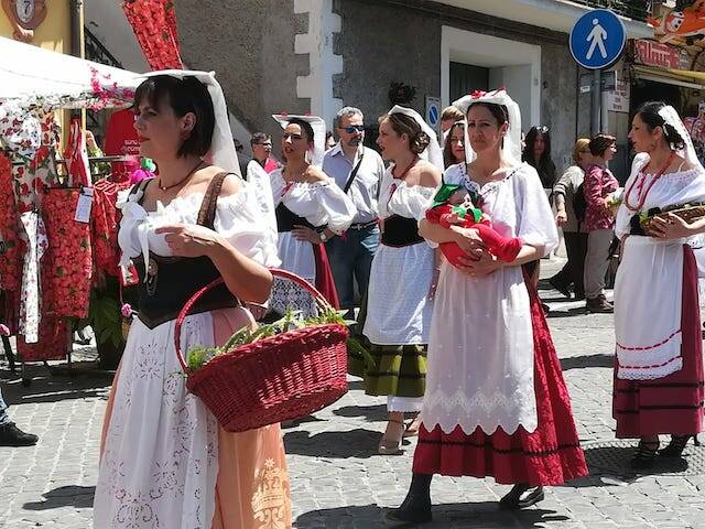 Sagra delle fragole a Nemi