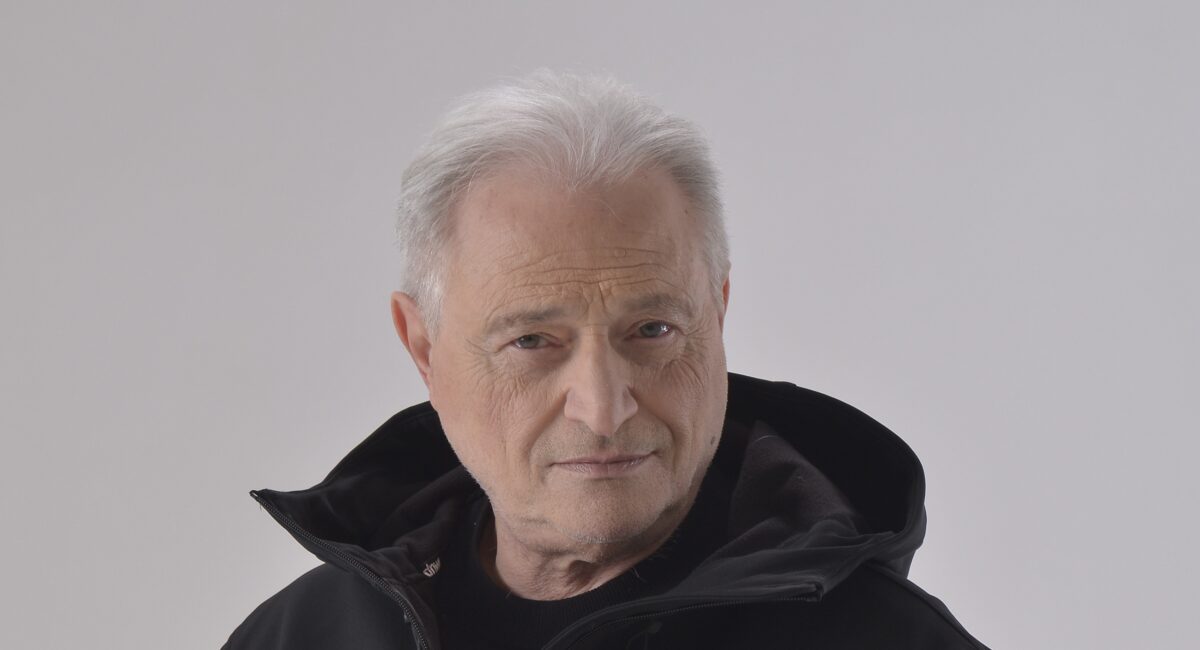 La celebre 1950 di Amedeo Minghi ottiene il Disco d’Oro