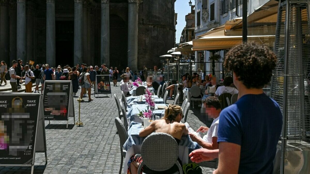 Tavolini selvaggi a Roma