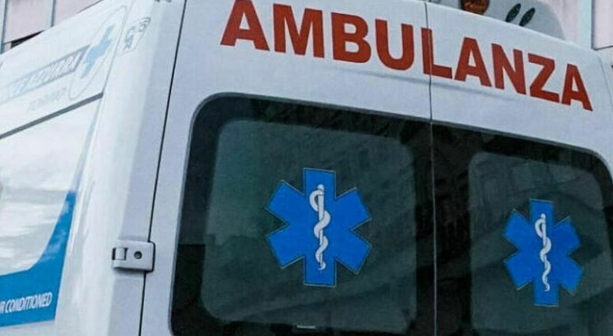 Perde il controllo dell'auto