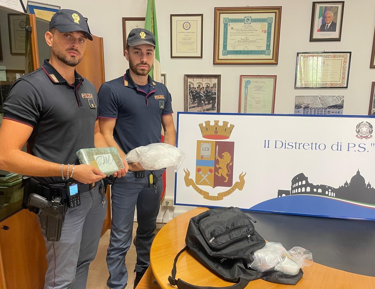 Cocaina in auto: due arresti a Montespaccato