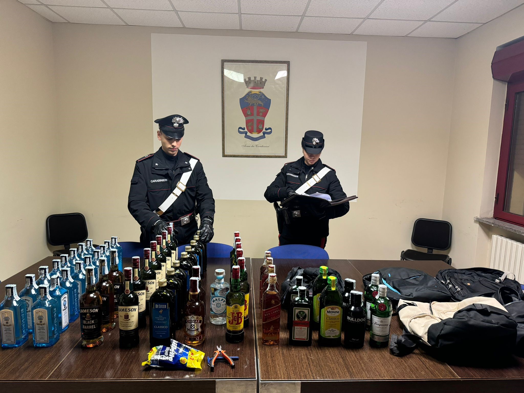 Furto di superalcolici a Paliano: tre arresti