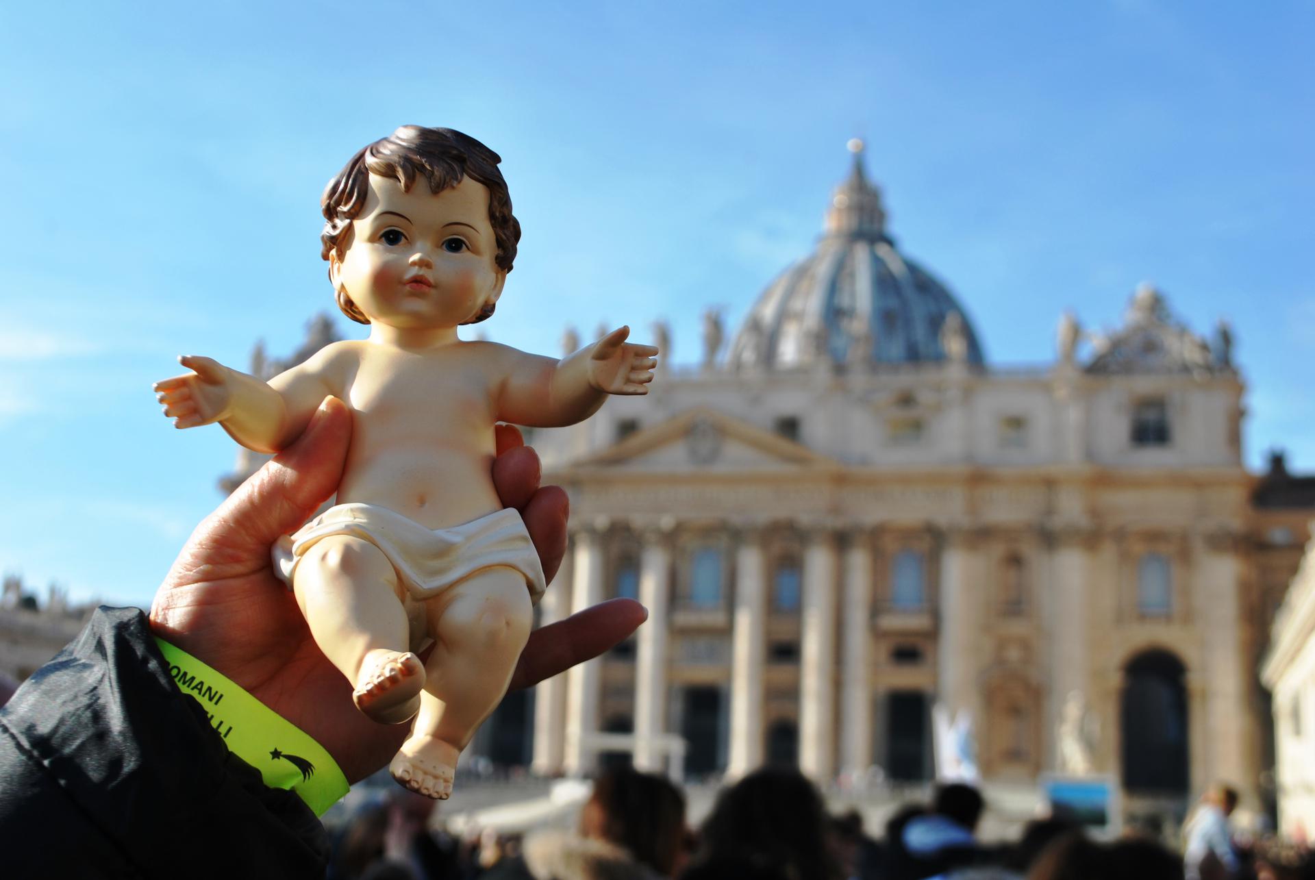 La Benedizione dei Bambinelli domenica in Piazza San Pietro