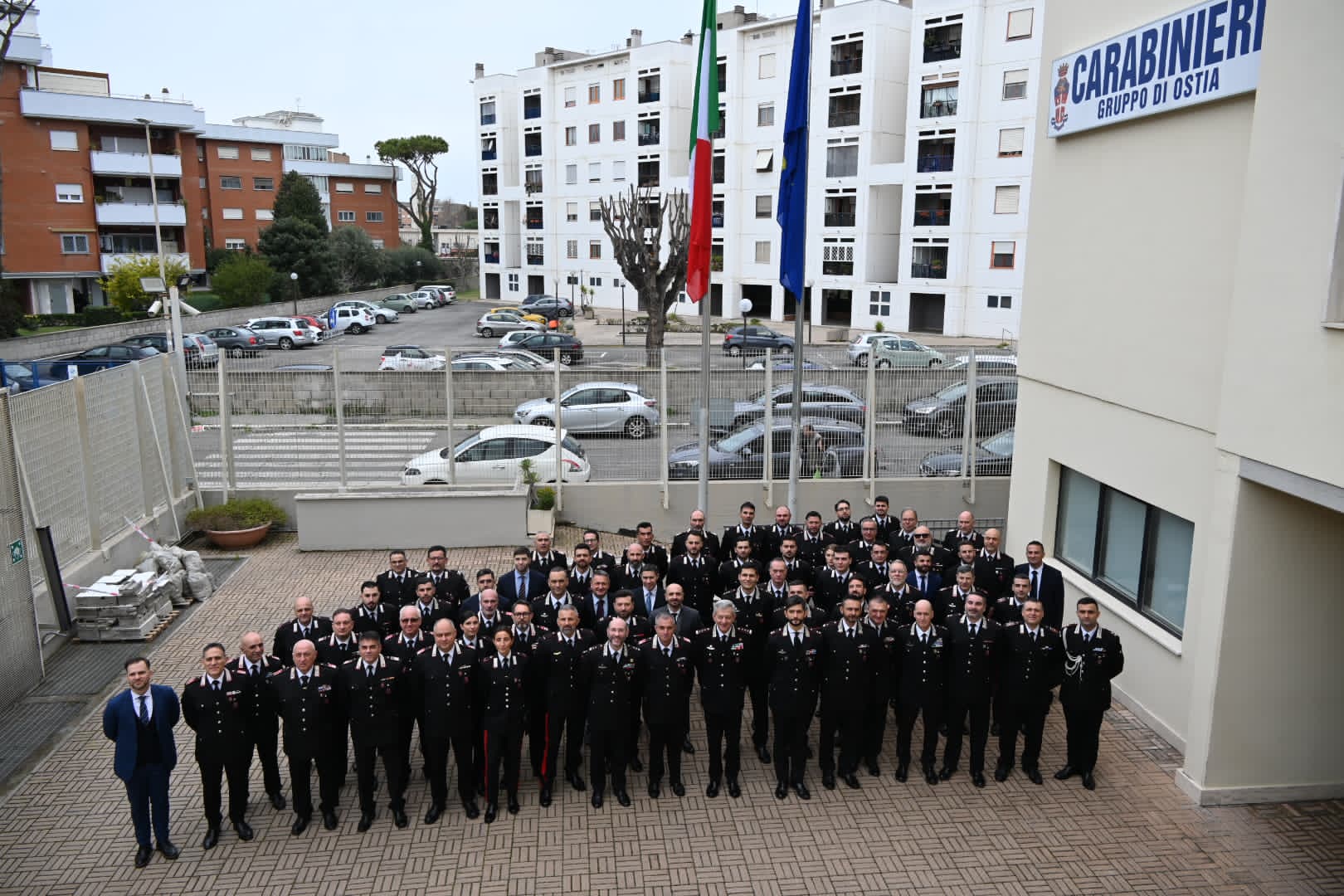 Il Generale di CdA Iacobelli in visita ai Carabinieri di Ostia