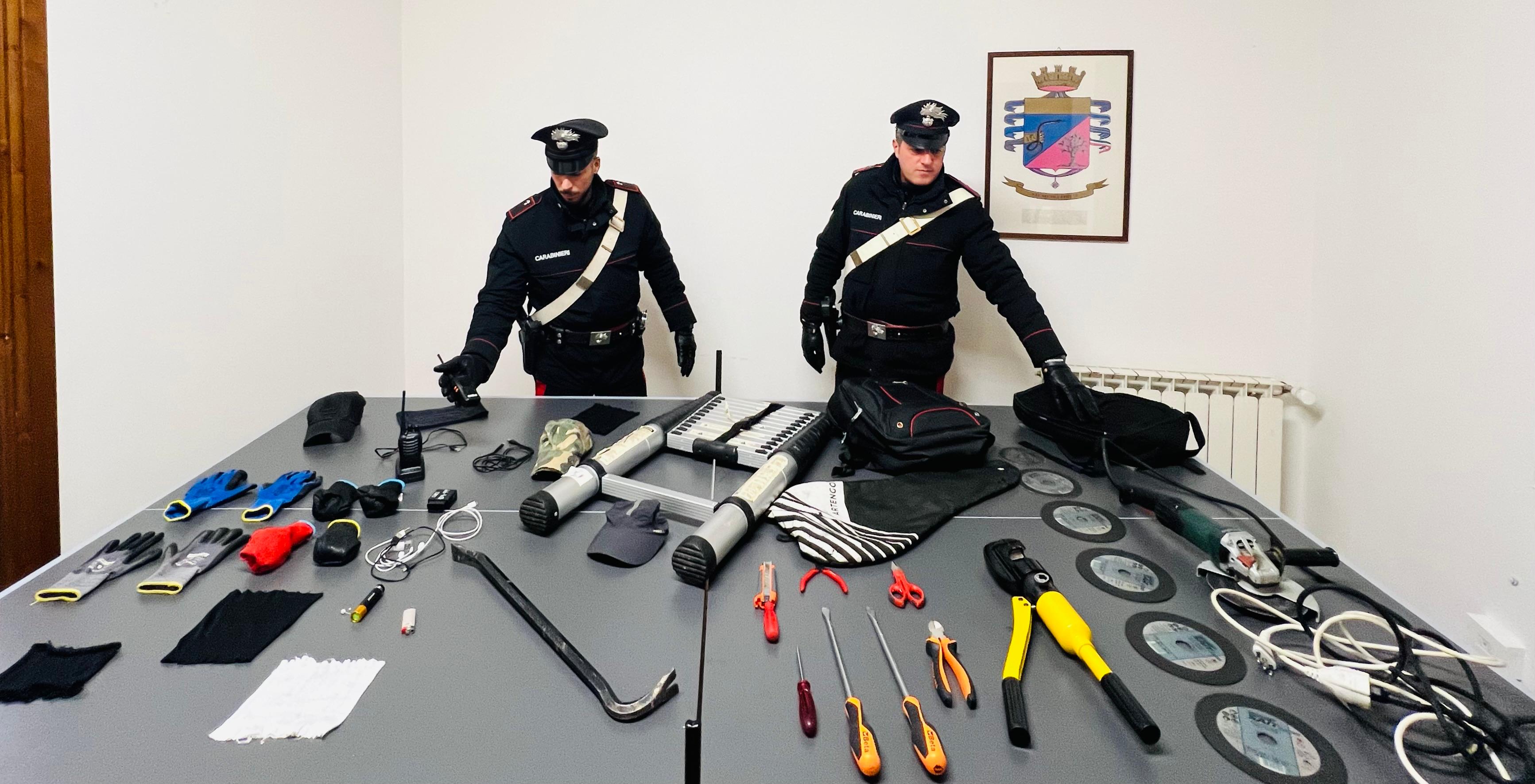 Non si ferma all'alt dei Carabinieri: 30enne in manette ad Albano Laziale