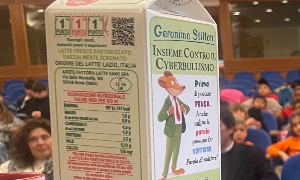 Confezione speciale del latte per “Insieme contro il cyberbullismo”