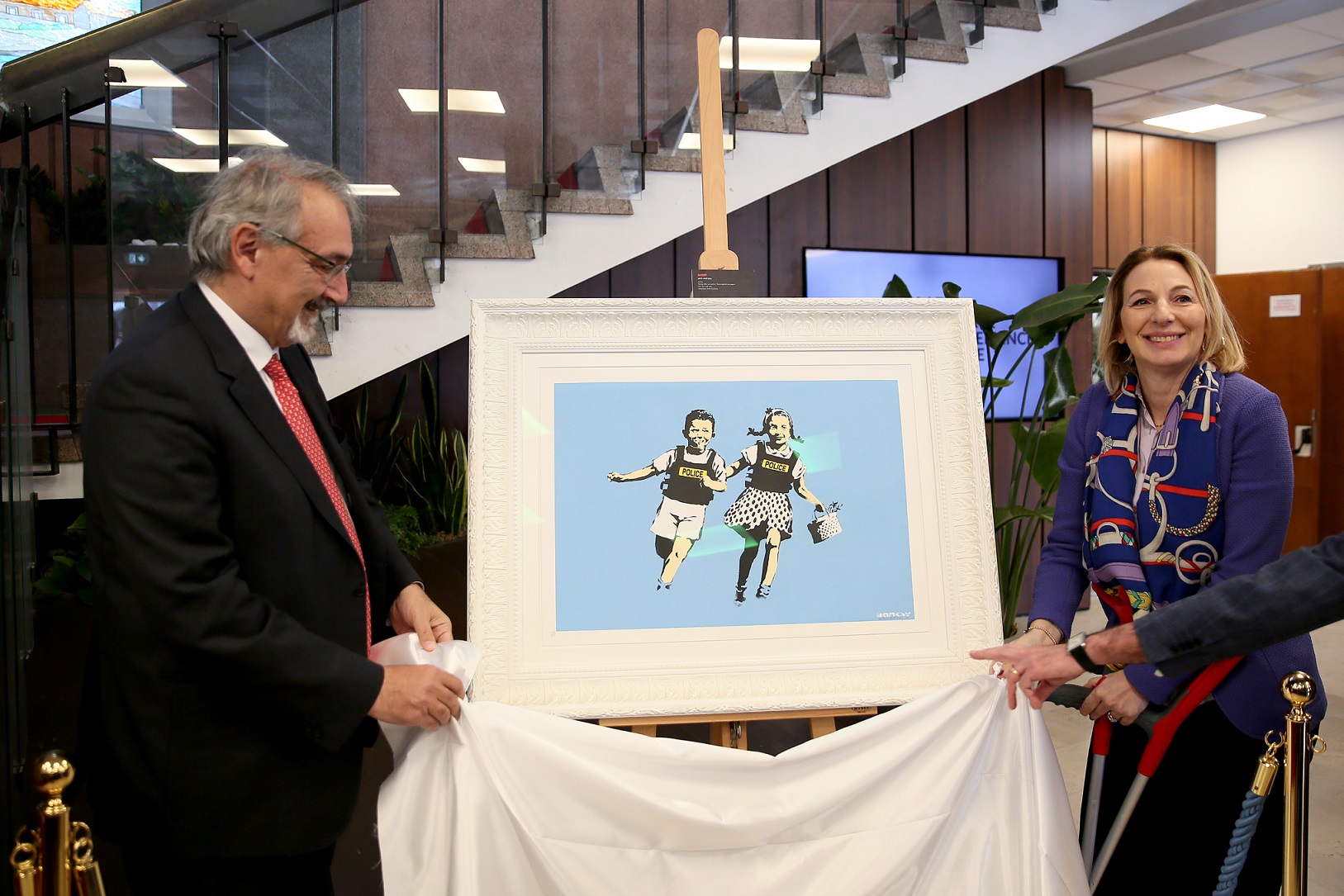 Nella sede della Regione Lazio un’opera di Andy Warhol e una di Banksy