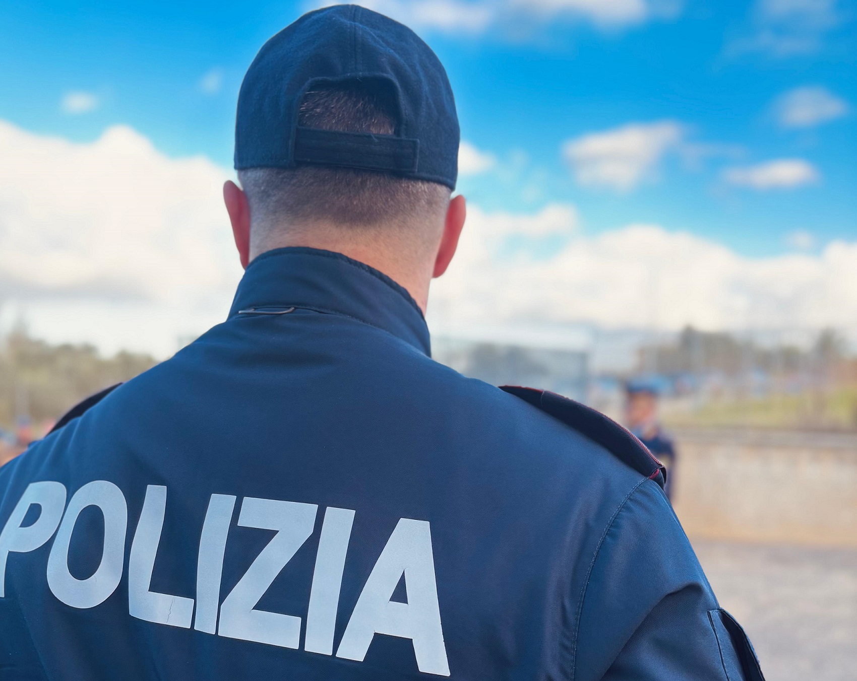 “Regalino” a base di cocaina al figlio detenuto: 62enne in manette